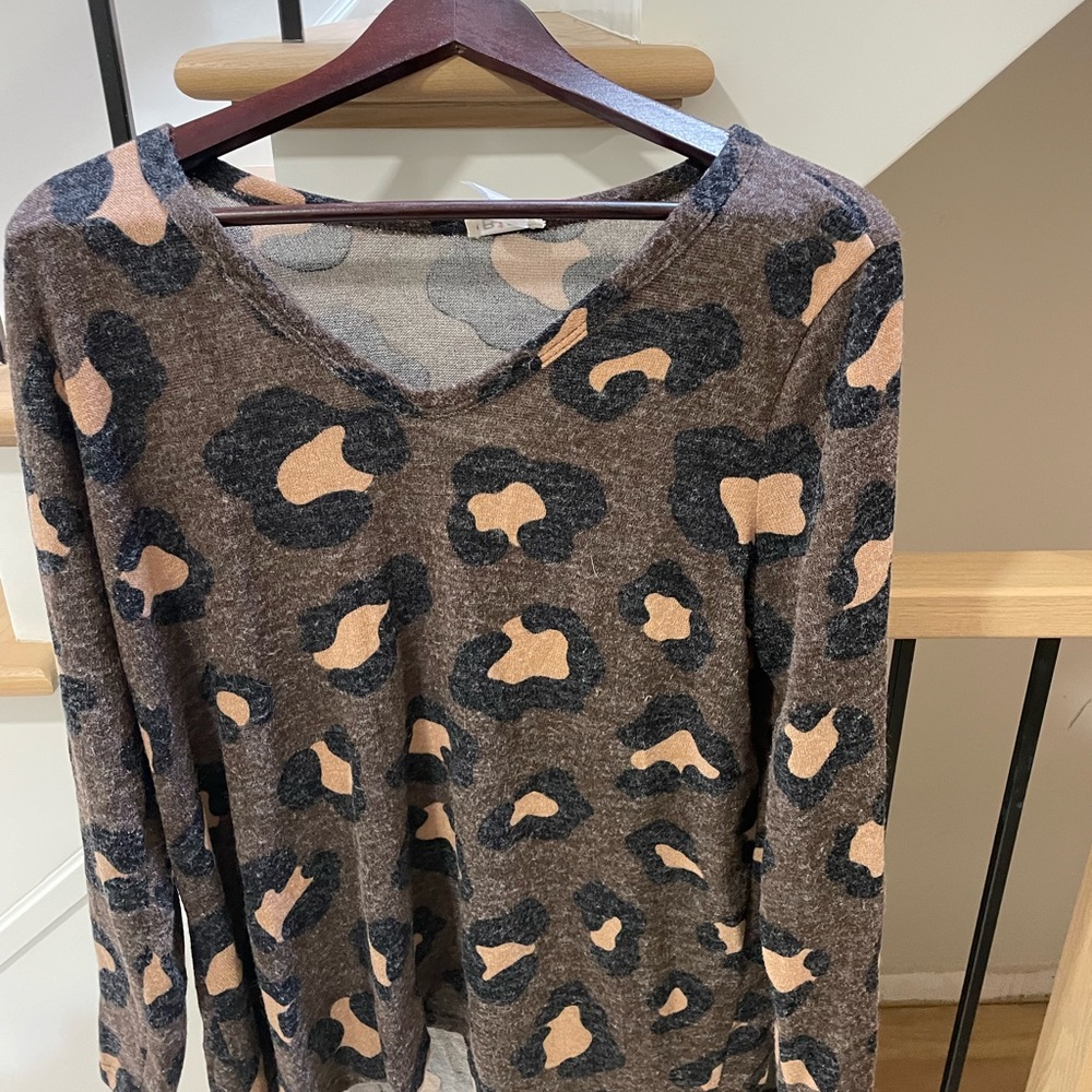 Loose fitting top